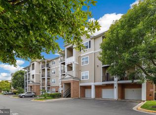 19615 Galway Bay Cir APT 301, Germantown, MD