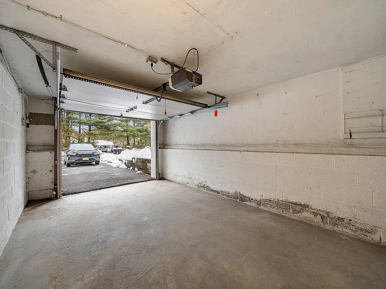 44 Knickerbocker Rd — Photo 26