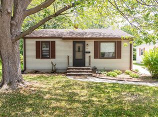 641 Warsaw St, Menasha, WI 54952