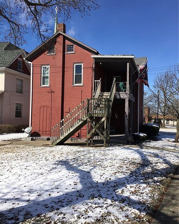 1st image of 216 E Central Ave