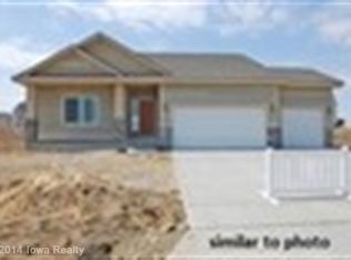 225 NE Fox Run Trl, Waukee, IA 50263