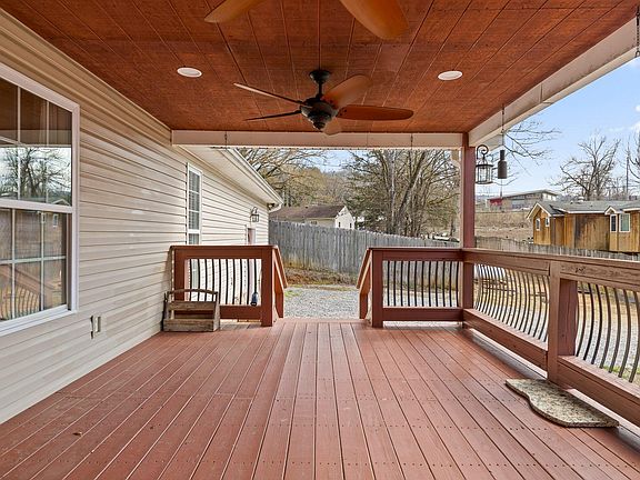 4th image of 4021 Clifford Way