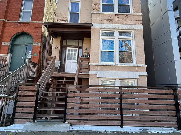 2039 W Armitage Ave #G — Photo 1