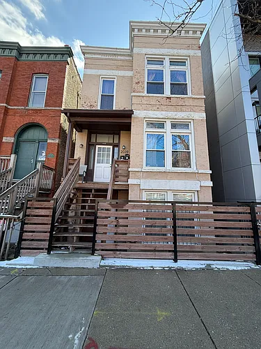 2039 W Armitage Ave #G Photo 1