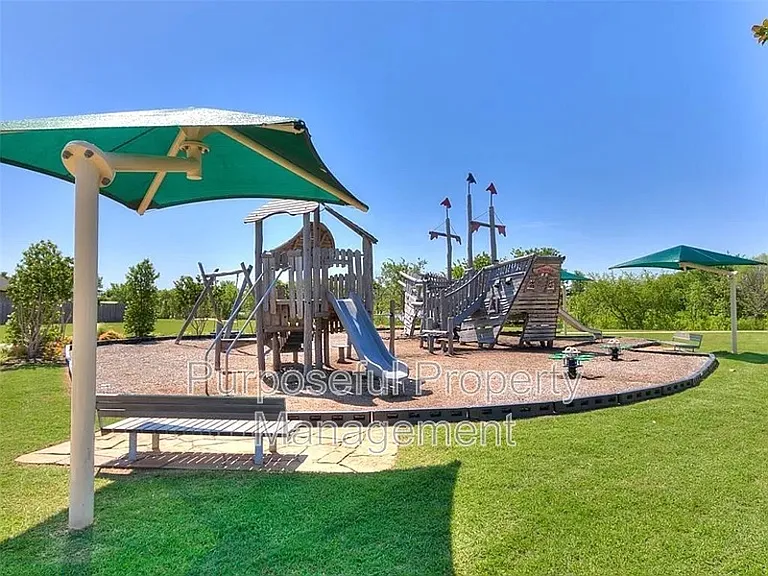 8701 Ricard Dr — Photo 29