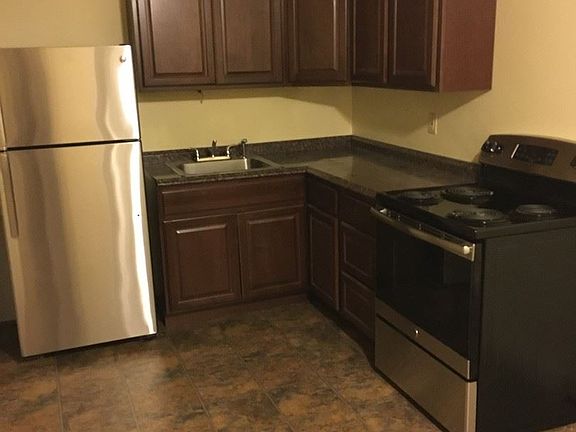 5th image of 227 Whiteland Ave APT A2