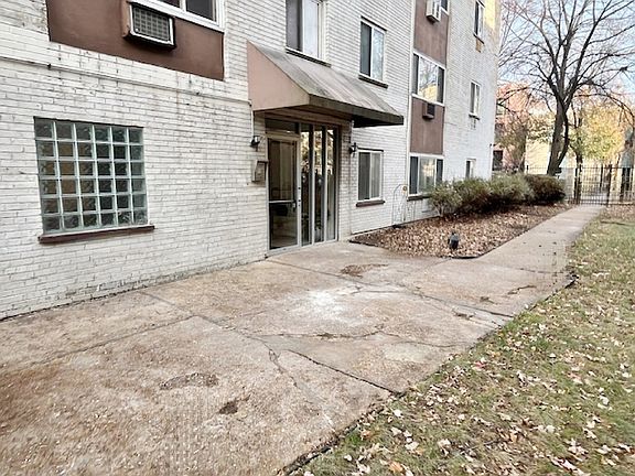 3rd image of 1441 W Farwell Ave APT 3E