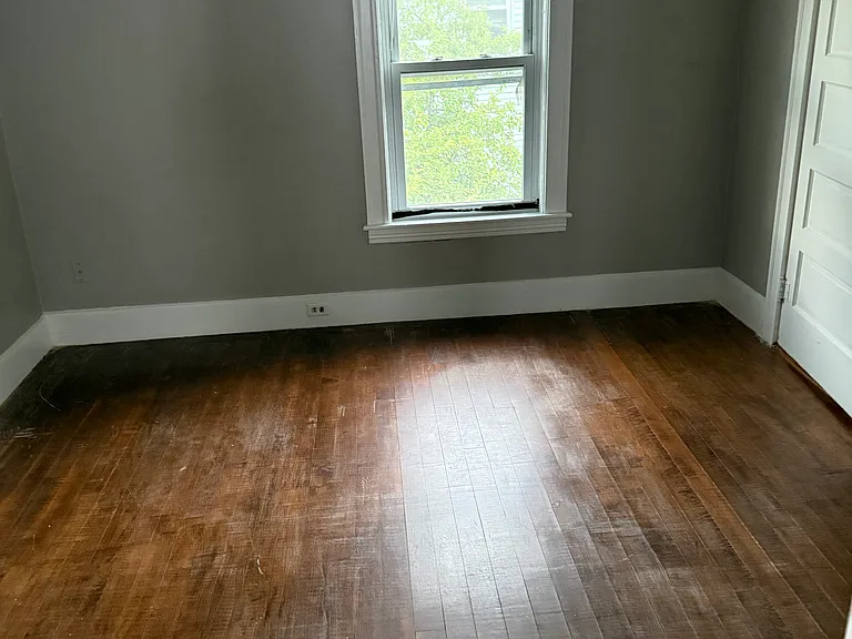 84 Florence St #3 — Photo 4