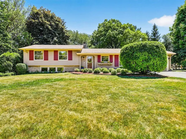18345 Harvest LANE, Brookfield, WI 53045