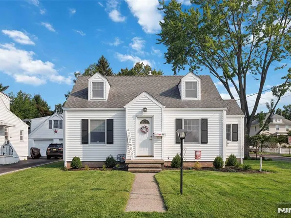 22 1st St, Mahwah, NJ 07430