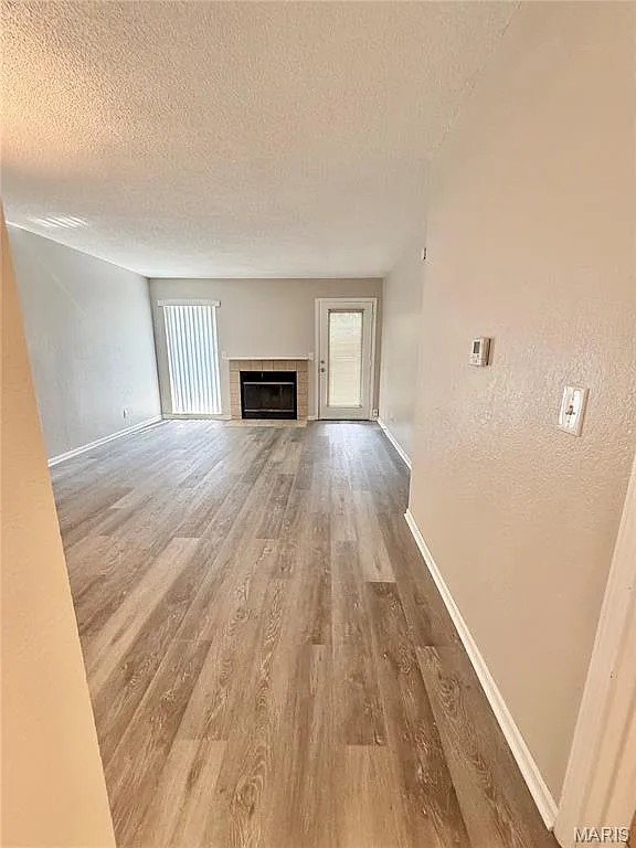 2 bed, 2.0 bath, 935 sqft, $1,100 — Photo 2