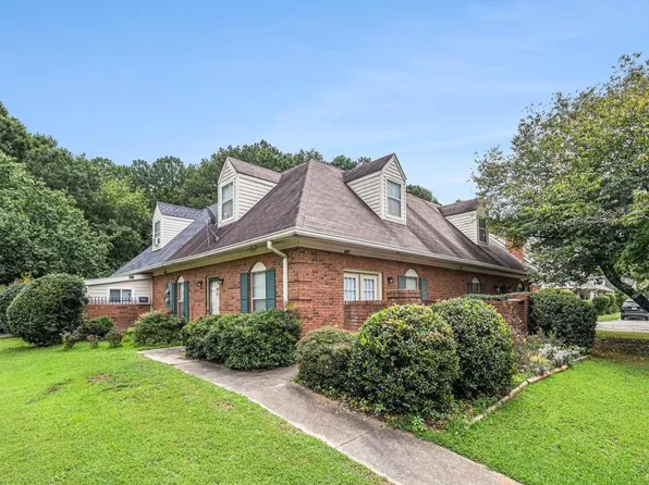 877 Park Pl NE, Conyers, GA 30012