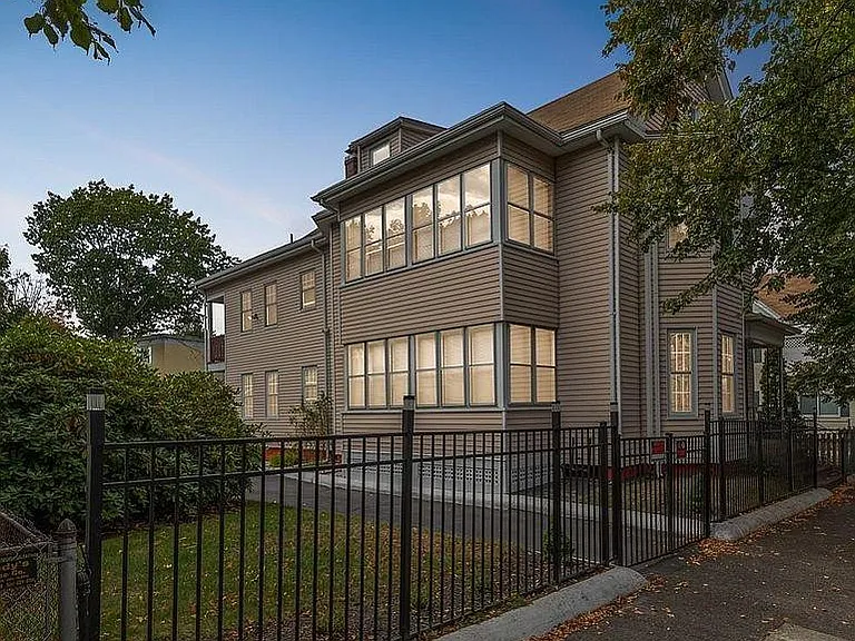 37 Estes St — Photo 1