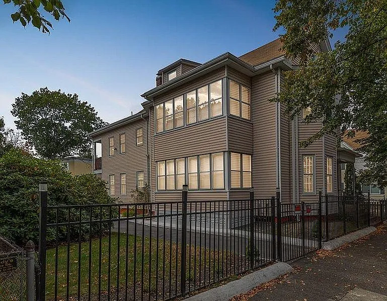 37 Estes St