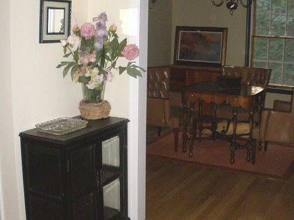 Foyer to Dining