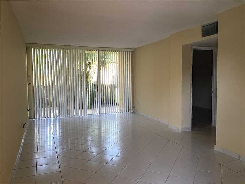 1st image of 110 Fontainebleau Blvd APT 106