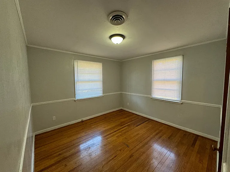 1143 Lakewood Dr — Photo 13