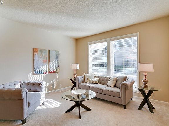 3rd image of 551 NW Cambray Pl