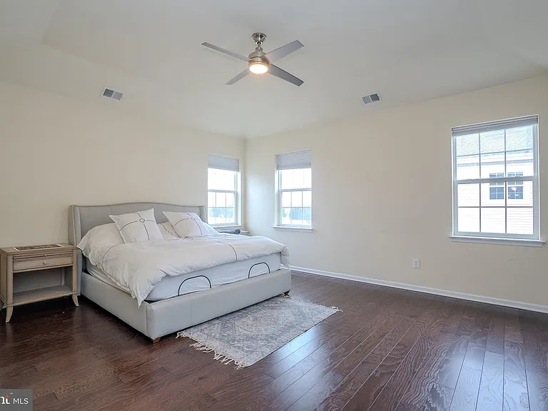 1802 Yearling Ct — Photo 34