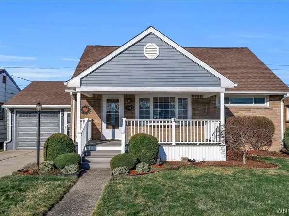242 N Pleasant Pkwy, Cheektowaga, NY 14206