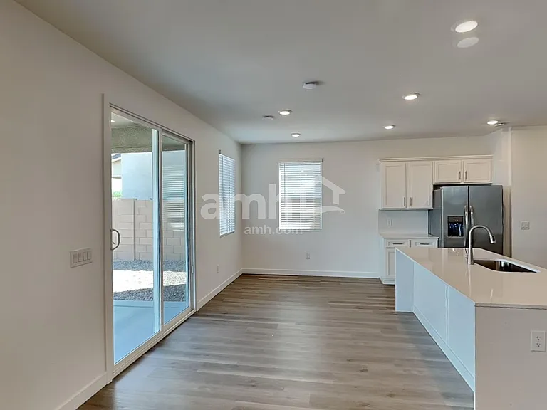 6144 W Calle Lago — Photo 5