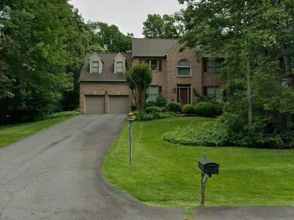 5925 Pocol Dr, Clifton, VA 20124