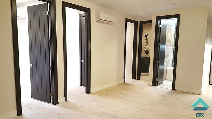 Rented by EXR | media 55