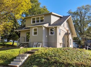 603 Pleasant View Dr, Des Moines, IA 50315