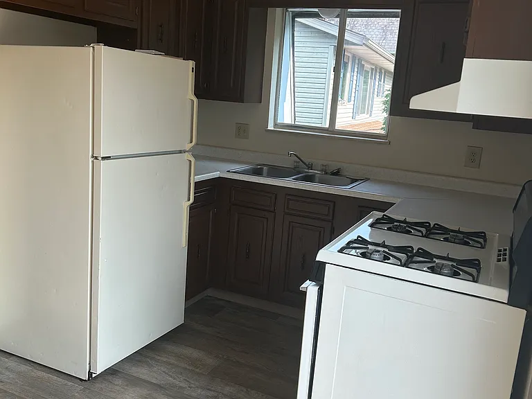 317-319 Stewart Ave NW #317 — Photo 8