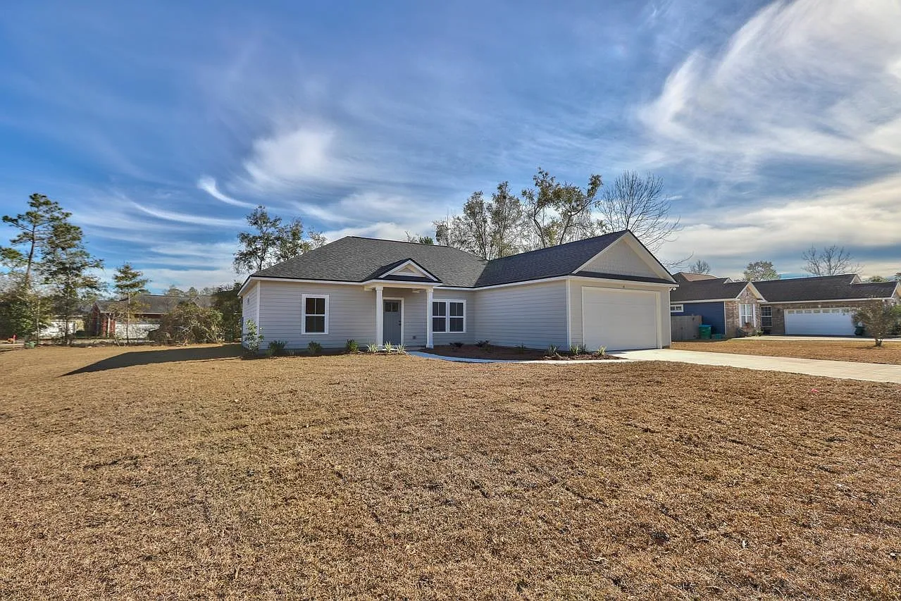 3 bed, 1728 sqft, $2,450 — Photo 3