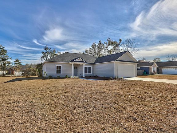 3rd image of 43 Saralan Garden Dr