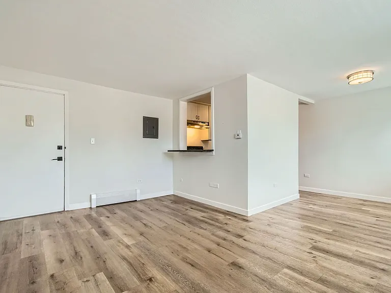 3377 S Clarkson St — Photo 12