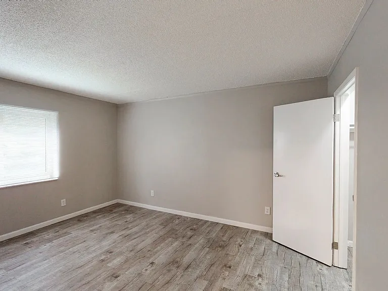 The Evalee Apartments — Photo 91