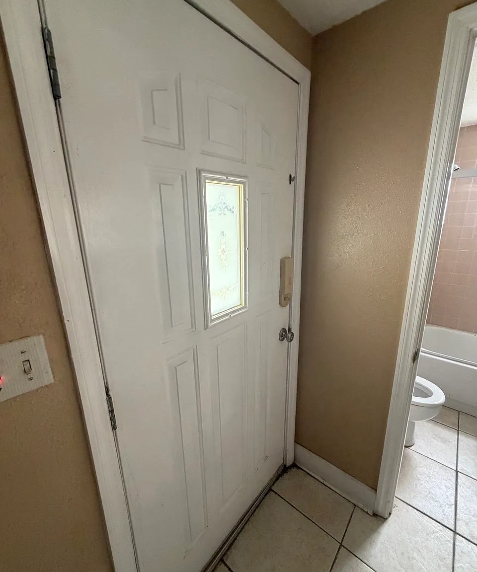 1 bed, 2405 sqft, $800 — Photo 4