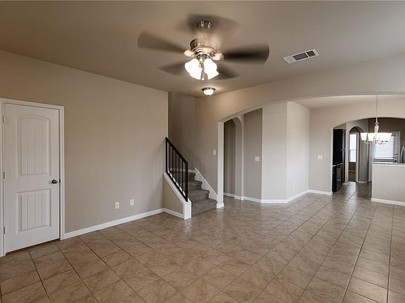 3rd image of 701 Katmai Cir