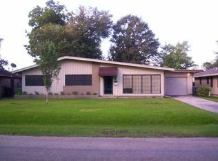3731 Boyd Ave, Groves, TX 77619