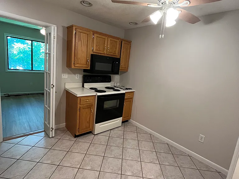 166 Old Brookfield Rd #26-6 — Photo 9