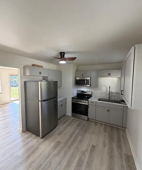 2059 Deauville Dr — Photo 8
