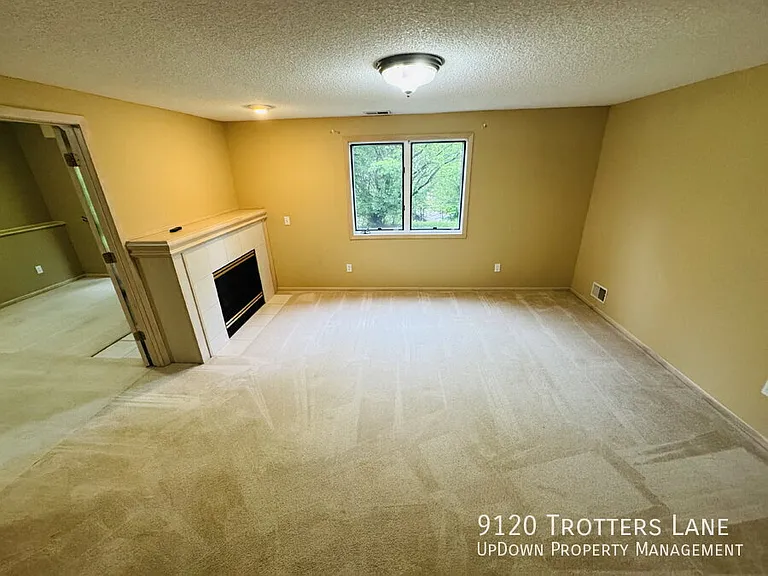 9120 Trotters Ln — Photo 31
