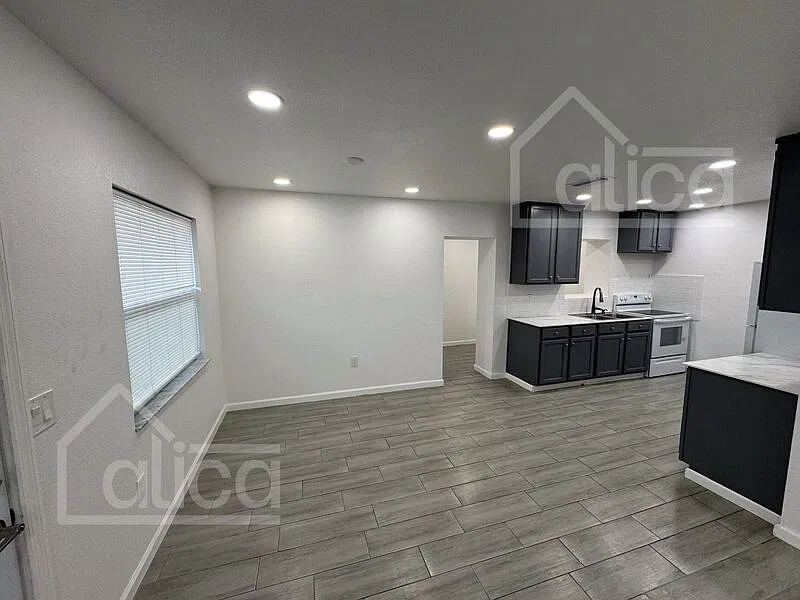 4 bed, 2.0 bath, 1528 sqft, $1,821 — Photo 2