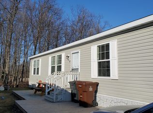 539 E Pondview Dr, Morrice, MI 48857