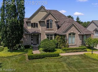 54878 Grenelefe Cir E, South Lyon, MI 48178
