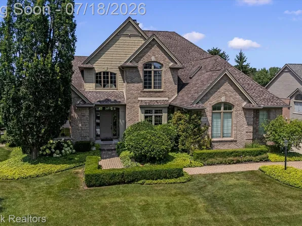 54878 Grenelefe Cir E, South Lyon, MI 48178