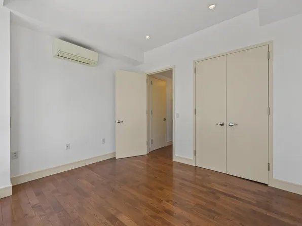 71 Village Road North image 8 of 19