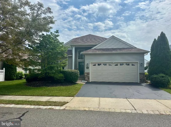 12 Lorenzo Rd, Manchester, NJ 08759