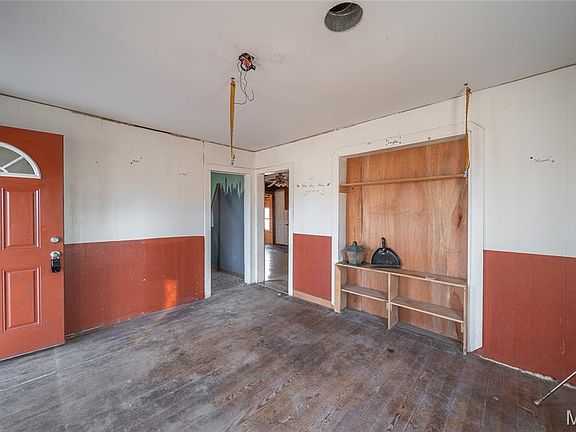 3rd image of 19618 Bean Creek Dr