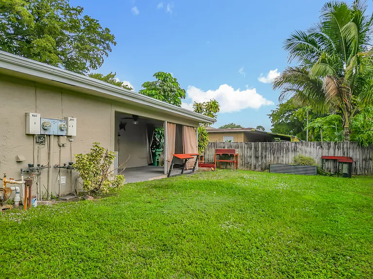 7504 NW 44th Ct #W — Photo 44