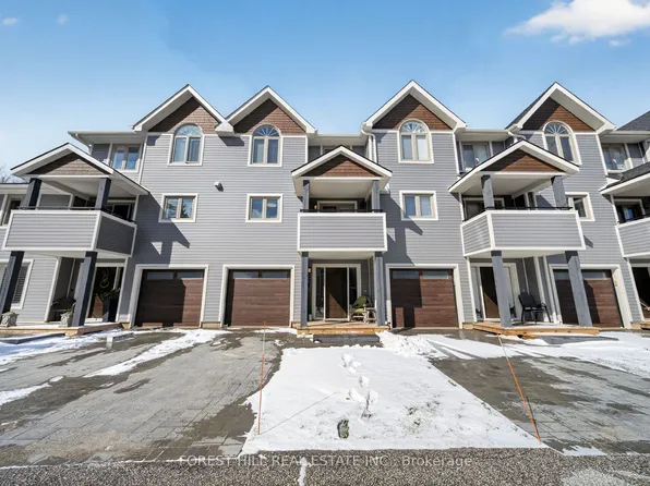 53 Lighthouse Ln W, Collingwood, ON L9Y 5C8