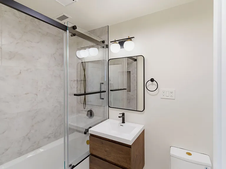 1310 Jones Street — Photo 53