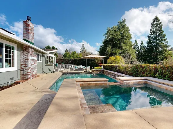1803 Burl Hollow Ct, Walnut Creek, CA 94596